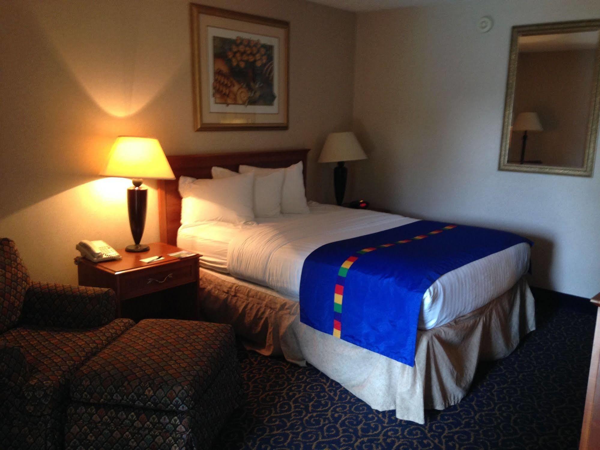 Park Inn By Radisson Harrisburg West Mechanicsburg Exterior photo
